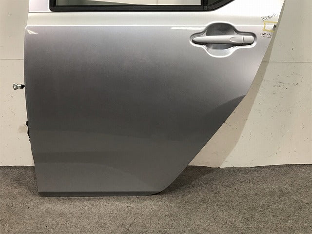 ミライース LA300S/LA310S 純正 左リアドア バイザーガラス付 ブライトシルバーメタリック カラーNo.S28 ダイハツ(110452)