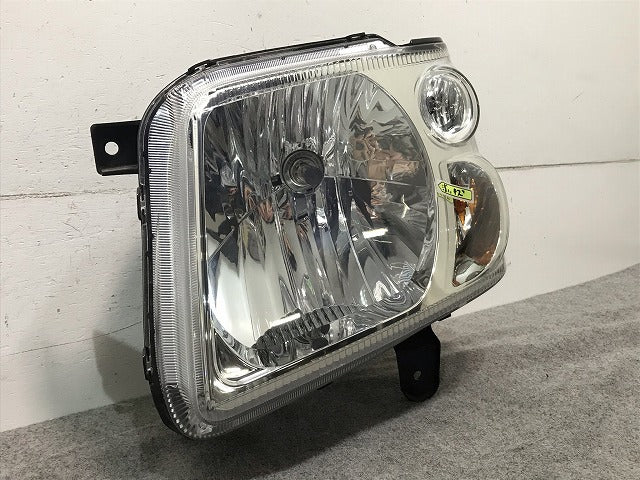 ソリオ MA34S 純正 左ヘッドライト/ランプ ハロゲン レベライザー STANLEY P5293 スズキ(110453)