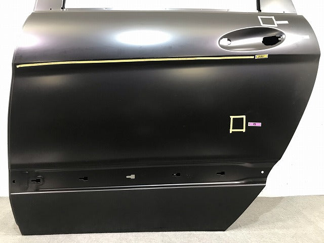 新品! Bクラス/W245 純正 左フロントドア A 1697302105 未塗装 メルセデスベンツ(110513)
