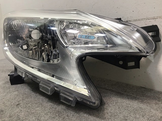 ノート E12/HE12/NE12/SNE12 純正 前期 中期 右ヘッドライト/ランプ ハロゲン ICHIKOH 1868 26015-3VA5A 日産(110626)