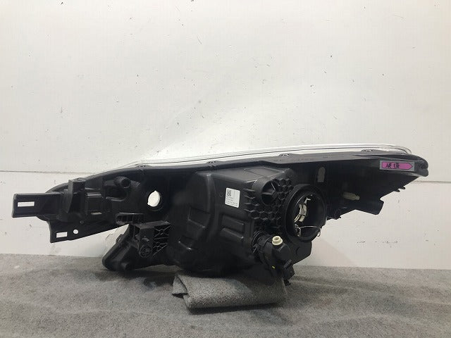 ノート E12/HE12/NE12/SNE12 純正 前期 中期 右ヘッドライト/ランプ ハロゲン ICHIKOH 1868 26015-3VA5A 日産(110626)