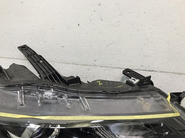 セレナ C27/GC27/GFC27/GNC27/GFNC27 純正 前期 右ヘッドライト/ランプ LED レベライザー KOITO 100-23721 日産(110767)