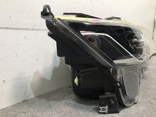 セレナ C27/GC27/GFC27/GNC27/GFNC27 純正 前期 右ヘッドライト/ランプ LED レベライザー KOITO 100-23721 日産(110767)