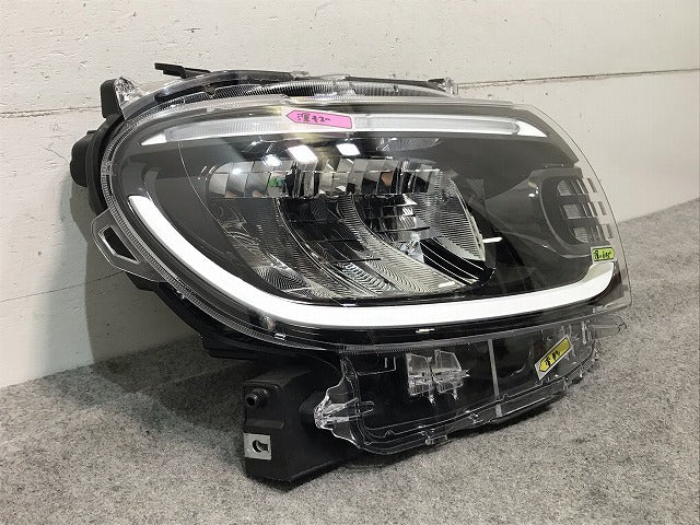 新品! タント LA650S/LA660S 純正 右ヘッドライト/ランプ レベライザー LED KOITO 100-69074 ダイハツ(110885)