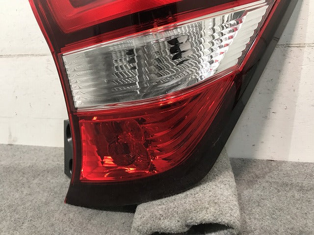 ノート E12/HE12/NE12/SNE12 純正 後期 右テールランプ/ライト/レンズ LED ICHIKOH D202 26554-5WK0B 日産(111118)