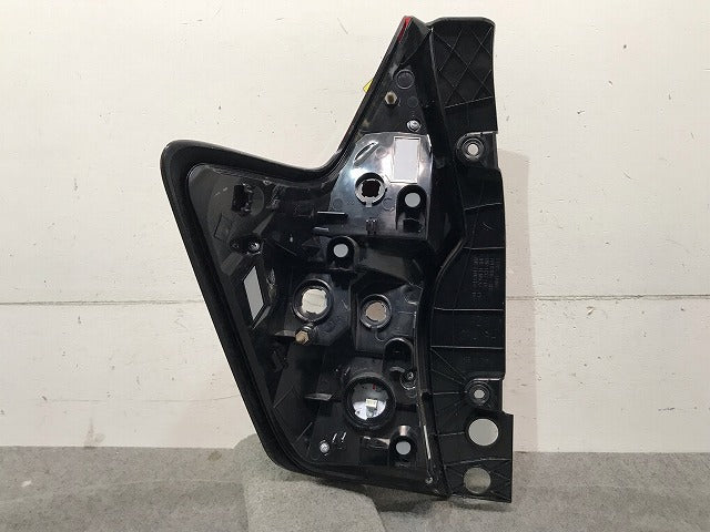 ノート E12/HE12/NE12/SNE12 純正 後期 右テールランプ/ライト/レンズ LED ICHIKOH D202 26554-5WK0B 日産(111118)