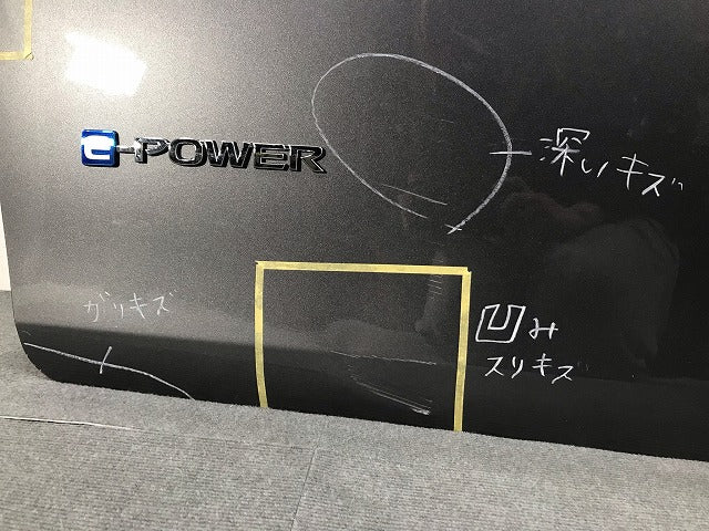 セレナ S/X/G C27/GC27/GFC27/GNC27/GFNC27 純正 後期 左フロントドア ダークメタルグレーメタリック カラーNo.KAD 日産(111186)