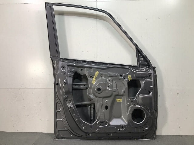 セレナ S/X/G C27/GC27/GFC27/GNC27/GFNC27 純正 後期 左フロントドア ダークメタルグレーメタリック カラーNo.KAD 日産(111186)