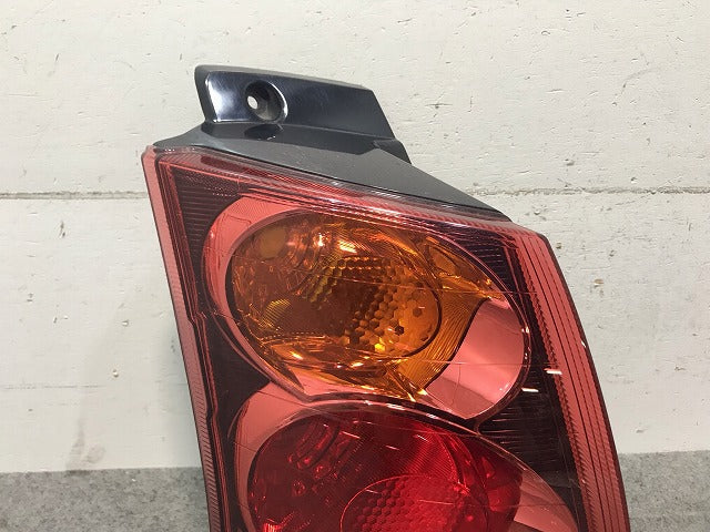 コルトプラス Z21W/Z22W/Z23W/Z24W 純正 左テールランプ/ライト/レンズ STANLEY P4600 8330A15三菱(111381)
