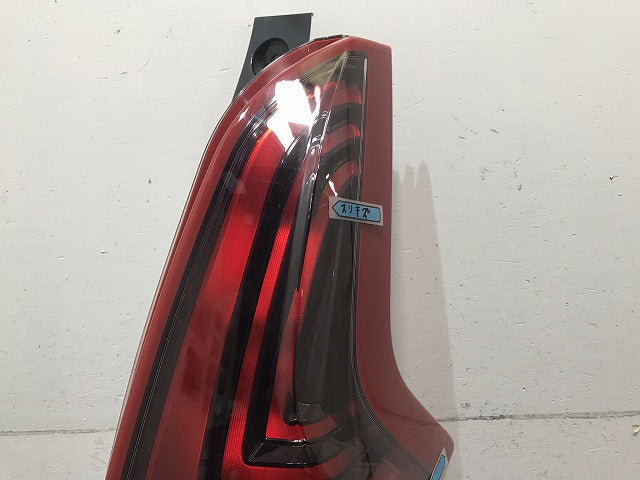 デイズ/EKワゴン B43W B46W/B33W B36W 純正 右 テールランプ/ライト/レンズ LED 刻印A0A ICHIKOH D231/26550-7MA0A 日産(111421)
