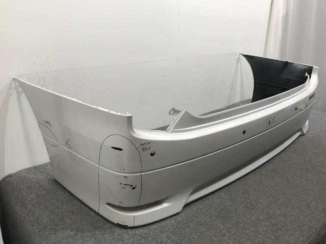 エルグランド ハイウェイスター E52/PE52/PNE52/TE52/TNE52 純正 リア バンパー 85022 1JB0H ピュアホワイトパール QAC 日産(111454)