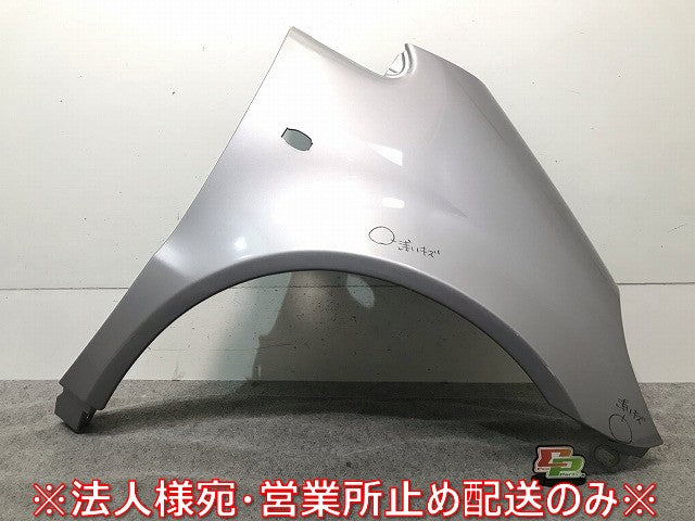Aクラス W168 純正 右フロントフェンダー A 1688800418 銀 メルセデスベンツ(111593)
