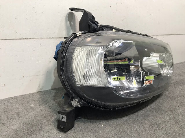 キューブ Z12/NZ12 純正 右ヘッドライト/ランプ ハロゲン レベライザー STANLEY P8190 日産(111601)