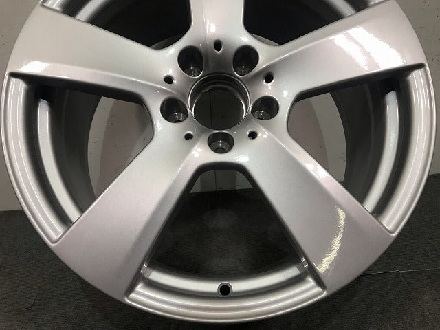 新品! Eクラス/クーペ W207/C207/A207 純正 ホイール 1本のみ 18ｘ8.5J/ET49/5穴/PCD112/ハブ径65mm A2074010502メルセデスベンツ(111902)