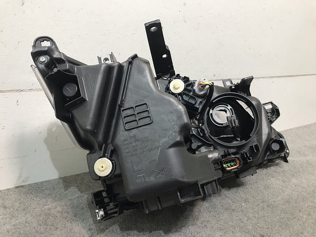 セレナ ハイウェイスター S/X/G C27/GC27/GFC27/GNC27/GFNC27 純正 左ヘッドライト/ランプ LED 刻印 Z 100-23721 26075-5TF5A(111950)