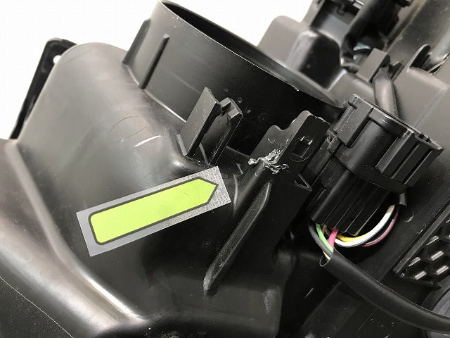 セレナ ハイウェイスター S/X/G C27/GC27/GFC27/GNC27/GFNC27 純正 右ヘッドライト/ランプ LED レベライザー KOITO 100-23721(111959)