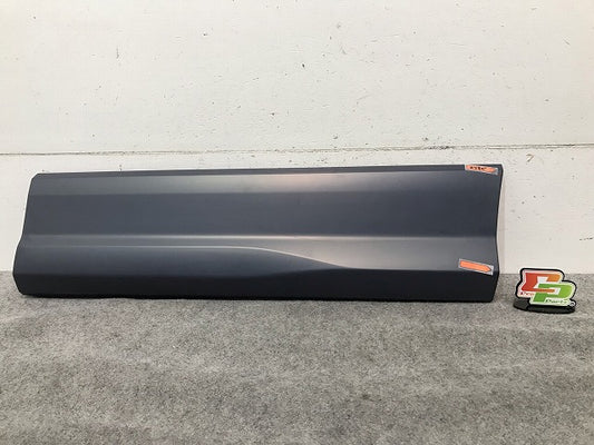 新品! Q2 GACHZ/GACZE/GADFG/GADPC 純正 左リアドア サイドパネル マッドガード 81A85.969B 81A853969BGRU 素地 アウディ(111974)