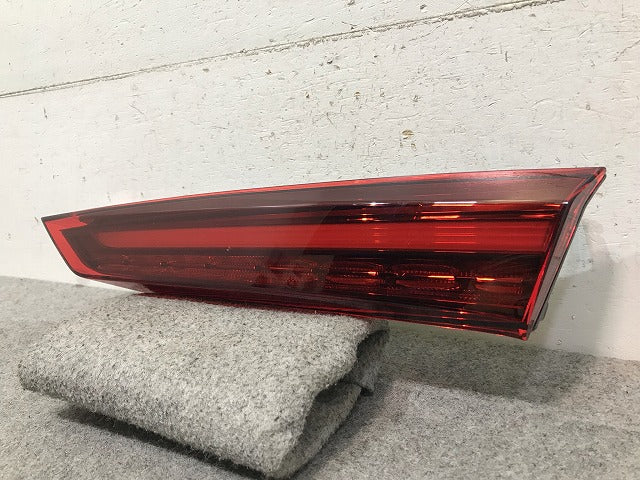 新品! S60 ZB系 純正 右テールランプ/ライト/レンズ LED インナー/内側 HELLA 31468202 31468202 ボルボ(111988)