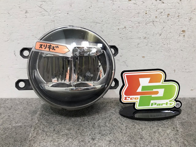 プリウス/ヴォクシー/アクア/レクサス/30/アルファード/ヴェルファイア 純正 右 LED フォグランプ/ライト/レンズ KOITO 48-150(112039)