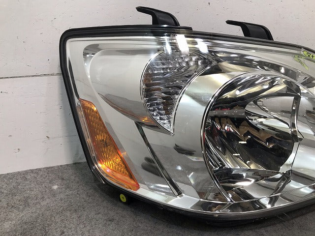 ノア/NOAH/60系/AZR60G/AZR65G 純正 後期 右ヘッドライト/ランプ ハロゲン KOITO 28-180 トヨタ (112099)