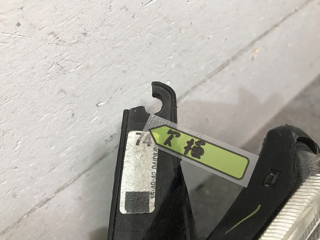 アベンシス/セダン/ワゴン/AZT250/AZT255/AZT251/ 純正 左ヘッドライト/ランプ ハロゲン KOITO 05-41 トヨタ (112126)