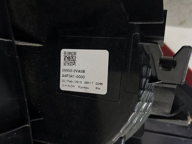 ノート/E12/HE12/NE12/SNE12 純正 前期 右テールランプ/ライト/レンズ  LED ハロゲン ICHIKOH D117 日産 (112243)