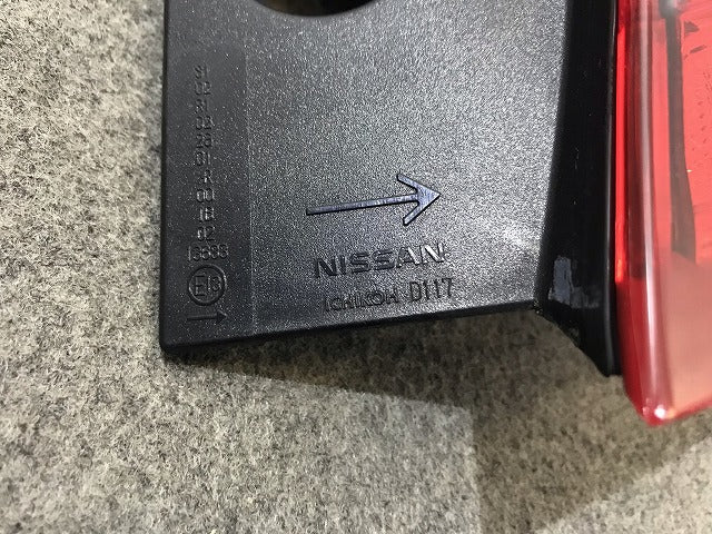 ノート/E12/HE12/NE12/SNE12 純正 前期 右テールランプ/ライト/レンズ  LED ハロゲン ICHIKOH D117 日産 (112243)