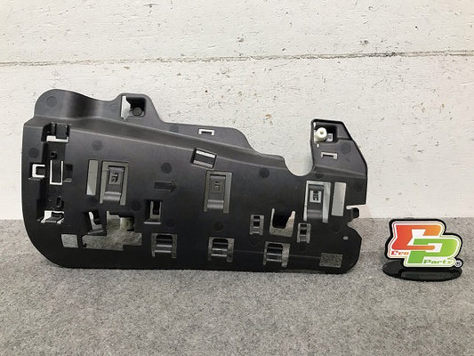 新車取り外し!レンジローバー/スポーツ/2018- 純正 後期 左リア バンパーサポート/ブラケット/ C47056-102 ランドローバー (112302)