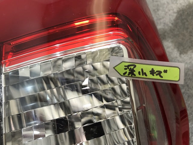 ルーミー/トール/ジャスティ M900A/M910A/M900S/M910S/M900F/M910F 純正 右テールランプ/ライト ハロゲン LED付 KOITO 220-69047(112427)