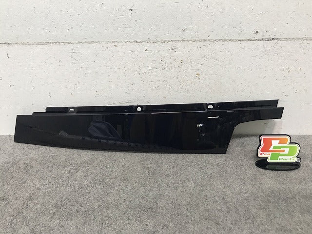 新品! S60/V60 2011-2015 純正 右フロントドアトリムパネル 30784000 V 30784000 ブラック ボルボ(112497)