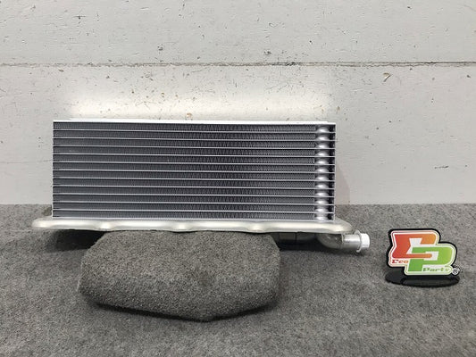 新品! ゴルフ7/GOLF VII AU系 純正 チャージエアクーラー 04E145749Bﾖﾘﾍﾝｺｳ 04E 745 749 04E145749F フォルクスワーゲン(112504)