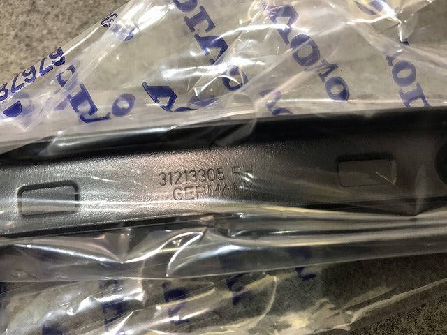新品! S40/V50 2004-2012 純正 右フロントドアトリムパネル V 31213305 ブラック ボルボ(112505)