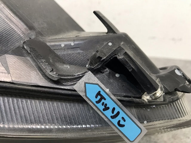 デミオ DE3AS/DE3FS/DE5FS 純正 右ヘッドライト/ランプ キセノン HID AFS無 バラスト付 STANLEY P6515 マツダ(112701)