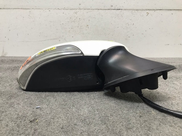 プリウス ZVW30 純正 右ドアミラー 7線 ウインカー付 Murakami 9316 ホワイトパールクリスタルシャイン カラーNo.070 トヨタ(112926)