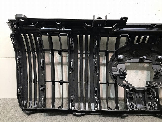 新車取り外し! ランドクルーザー/ランクル/プラド 150系 純正 後期 フロントグリル/ラジエター/ラジエーター/グリル 53111-60C10(113053)