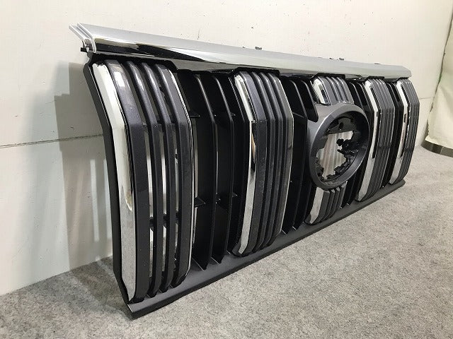 新車取り外し! ランドクルーザー/ランクル/プラド 150系/TRJ150W/GDJ/GRJ/150W/151W 純正 後期 フロントグリル 53111-60C10/C50(113073)