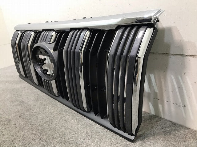 新車取り外し! ランドクルーザー/ランクル/プラド 150系/TRJ150W/GDJ/GRJ/150W/151W 純正 後期 フロントグリル 53111-60C10/C50(113073)