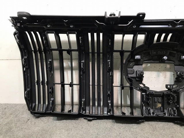 新車取り外し! ランドクルーザー/ランクル/プラド 150系/TRJ150W/GDJ/GRJ/150W/151W 純正 後期 フロントグリル 53111-60C10/C50(113073)