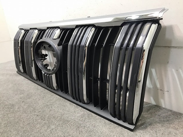 新車取り外し! ランドクルーザー/ランクル/プラド 150系/TRJ150W/GDJ/GRJ/150W/151W 純正 後期 フロントグリル 53111-60C10/C50(113074)