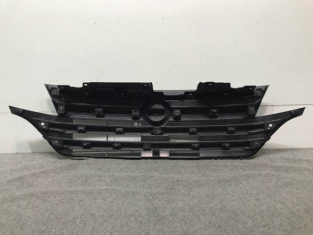 デイズルークス ハイウェイスター B21A 純正 フロントグリル/ラジエターグリル/ラジエーターグリル 6400F829 日産(113088)