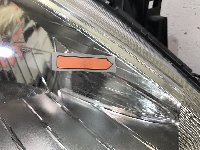 ティーダ C11/JC11/NC11 純正 右ヘッドライト/ランプ ハロゲン STANLEY P7779 日産(113136)