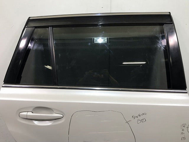 レガシィ/レガシー/ツーリングワゴン BR9/BRM/BRG 純正 右リアドア バイザーガラス付 サテンホワイトパール カラーNo.37J  スバル(113178)