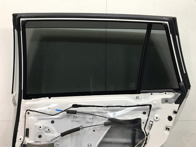 レガシィ/レガシー/ツーリングワゴン BR9/BRM/BRG 純正 右リアドア バイザーガラス付 サテンホワイトパール カラーNo.37J  スバル(113178)