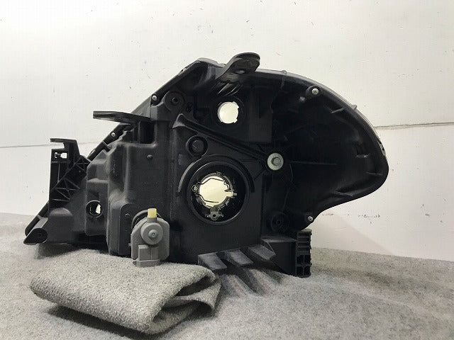 ティーダ C11/JC11/NC11 純正 右ヘッドライト/ランプ ハロゲン レベライザー 刻印N xc27 STANLEY P7779 日産(113220)
