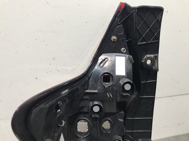 ノート E12/HE12/NE12/SNE12 純正 後期 右テールランプ/ライト/レンズ LED ICHIKOH D202 26554-5WK0A 日産(113350)