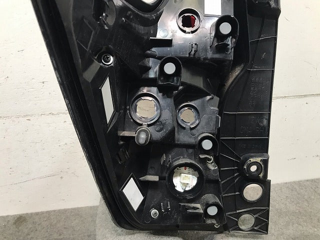 ノート E12/HE12/NE12/SNE12 純正 後期 右テールランプ/ライト/レンズ LED ICHIKOH D202 26554-5WK0A 日産(113350)