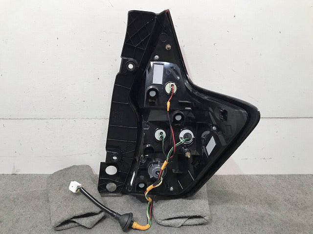 ノート E12/HE12/NE12/SNE12 純正 後期 左テールランプ/ライト/レンズ LED ICHIKOH D202 26555-5WK0B 日産(113351)