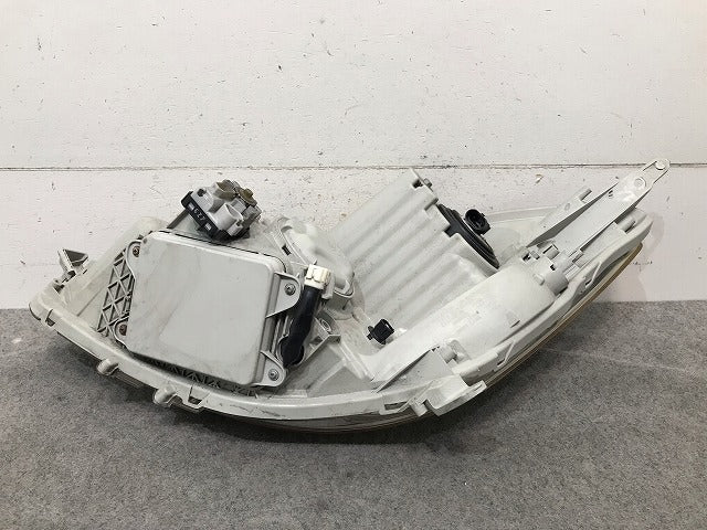 アイシス ANM10G/ANM15G/ZNM10G/ANM15W/ZNM10W 純正 右ヘッドライト キセノン HID レベライザー バラスト 刻印Y STANLEY 44-61(113698)