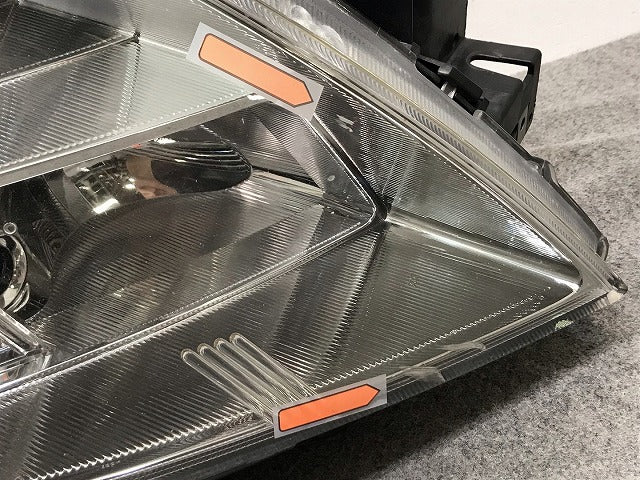 MPV LY3P 純正 右ヘッドライト/ランプ キセノン HID レベライザー STANLEY P5620 マツダ(113775)