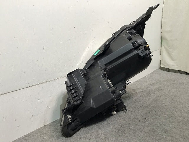 MPV LY3P 純正 右ヘッドライト/ランプ キセノン HID レベライザー STANLEY P5620 マツダ(113775)